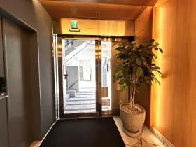 仁大ビルの外観