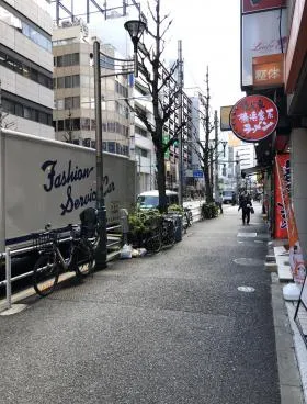 鈴和ビルの外観