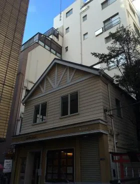 MGビルの外観