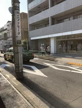 モン・プチ南青山ビルの外観
