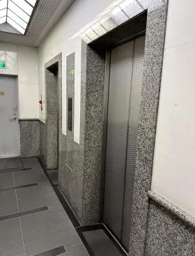 クロスサイド田町ビルの外観