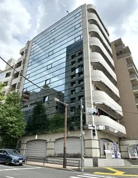 30山京ビルの外観