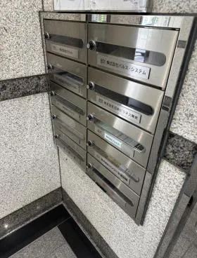30山京ビルの外観