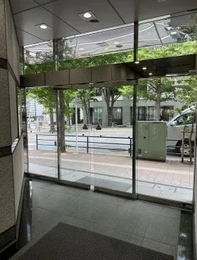 30山京ビルの外観