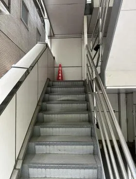 30山京ビルの外観