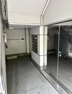 30山京ビルの外観