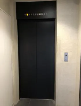 室町フェニックスビルの外観