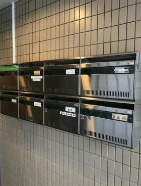 小川ビルの外観
