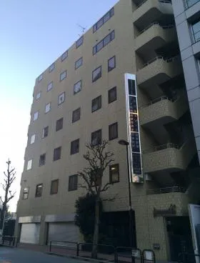 駿河台スカイビルの外観