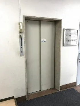 萬賓ビルの外観