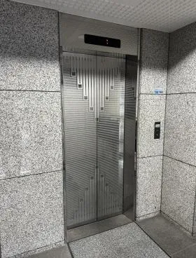 唐木ビルの外観