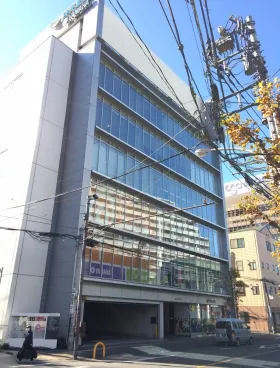 読売立川ビルの外観