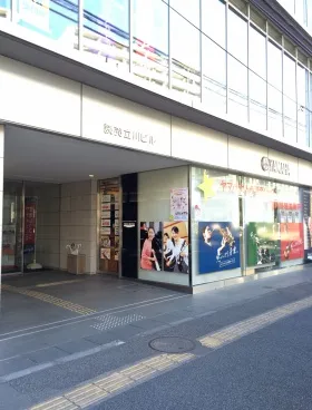 読売立川ビルの外観
