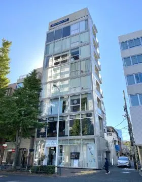 Barbizon18の外観