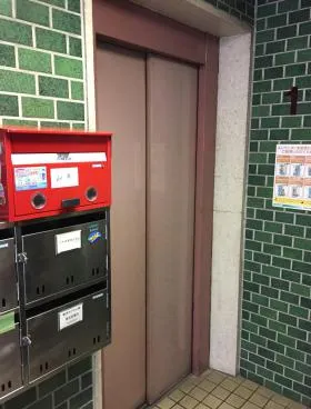 ヤマモトビルの外観