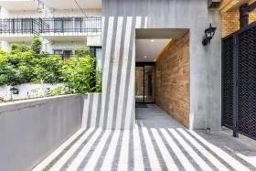 TERRACE HILL AOYAMA(リージェンシー新坂)ビルの外観