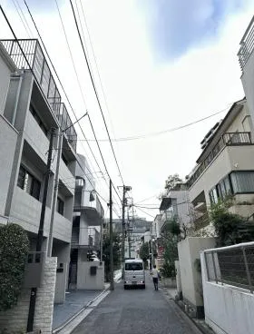 三番町一棟ビル(Frappuccino Sanbancho EAST棟)の外観
