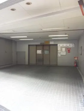 大塚HTビルの外観