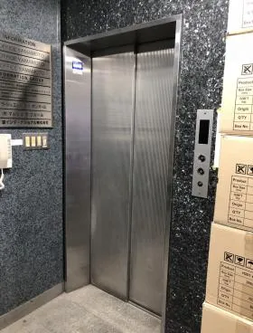 イースト銀座ビルの外観