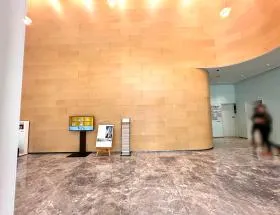 DLXビルディング(同和ライン)の外観