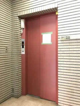 石崎ビルの外観