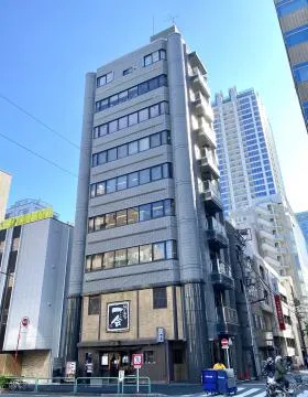 クレイン末広の外観