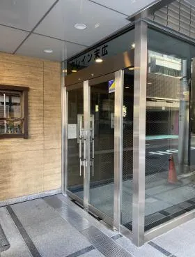 クレイン末広の外観