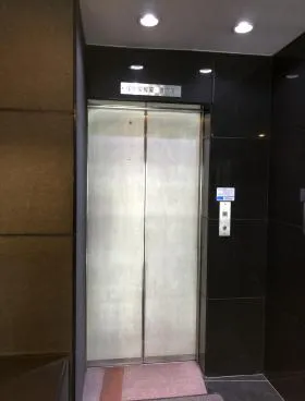 滝澤ビルの外観