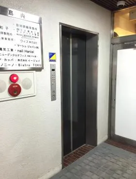 サンデンビルの外観