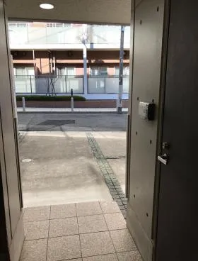 神宮前LOCASの外観