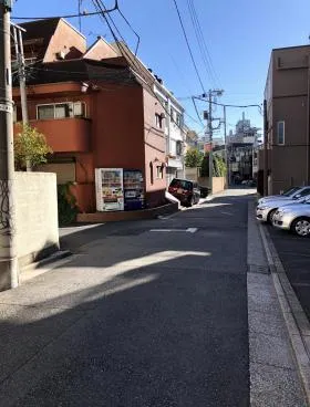 神宮前LOCASの外観