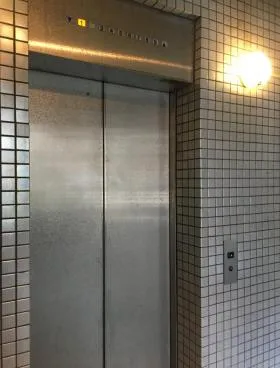 Kビルの外観