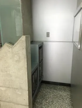 ルート浜町の外観