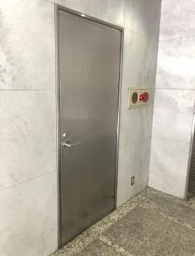 山市ビルの外観
