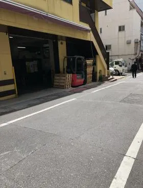 山市ビルの外観