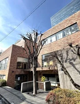 神宮前スクェアの外観