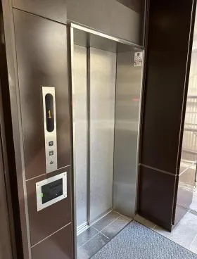 銀座apollo 旧銀座石川ビルの外観