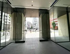 VORT秋葉原maxim(旧ハビウル万世橋)の外観