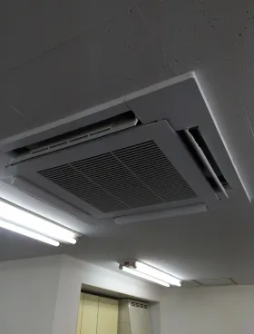 新大友ビルの外観
