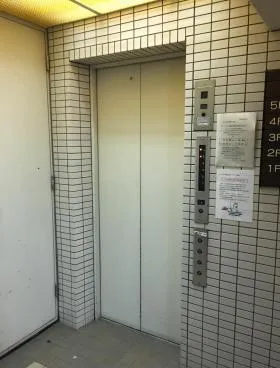 ローズベイ新富町の外観