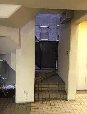 ローズベイ新富町の外観