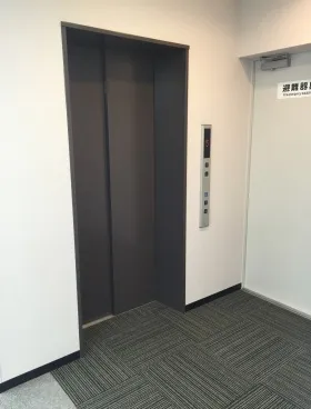 ティアラグレイス銀座タワーの外観