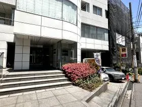 代官山ウエストビルの外観