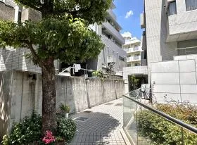 代官山ウエストビルの外観