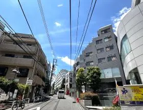 代官山ウエストビルの外観