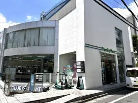 ファミリーマート