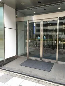 オカムラ赤坂ビルの外観