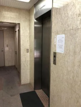 番町グロリアビルの外観
