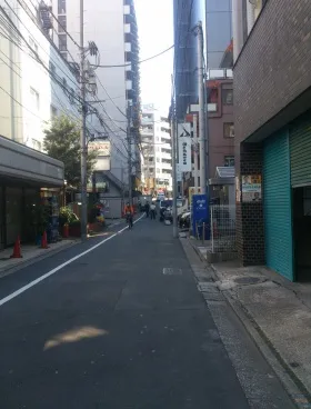 カールツァイス新宿別館の外観