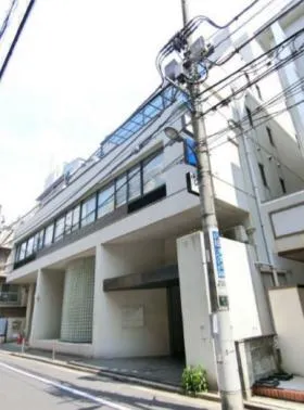 カールツァイス新宿別館の外観